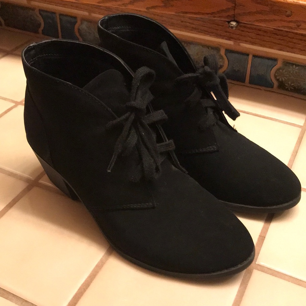Soda black Booties size 6